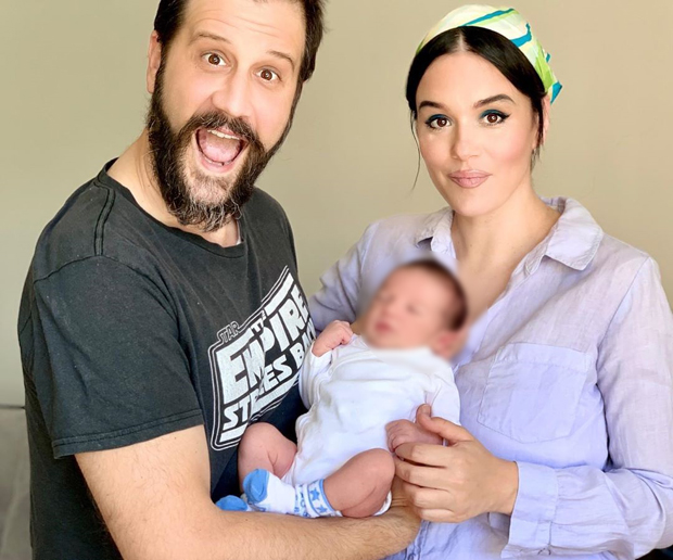 Прва породична фотографија: Стефан Капичић показао наследника Ивана (ФОТО)